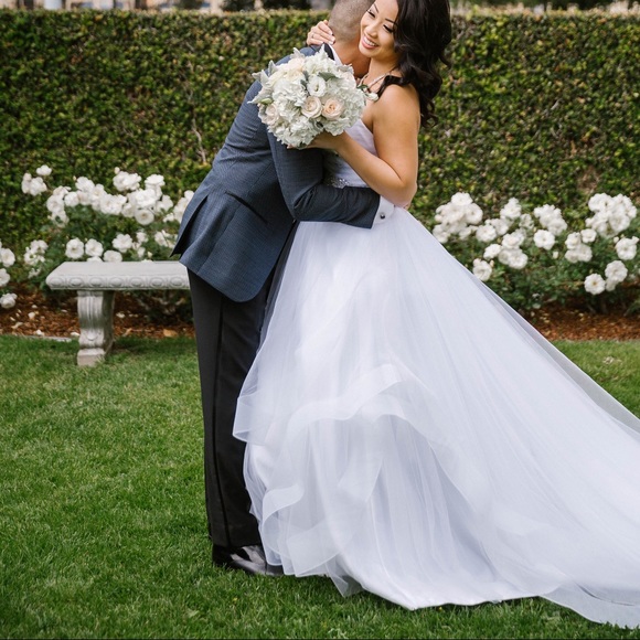 Ballgown wedding dress no brand but custom - Picture 2 of 7